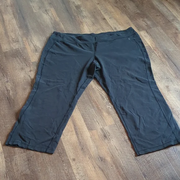 Danskin Now Black Activewear Straight Leg Pants - Picture 5 of 6